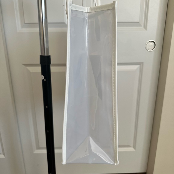 NWT* Aroma360 Wireless Pro Diffuser Set- Midnight in Paris - Picture 10 of 10